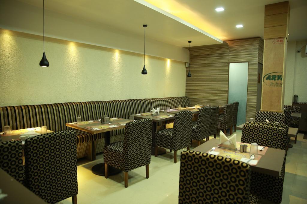 Oyo 13494 Hotel Nakshatra Inn Hyderabad Exterior photo