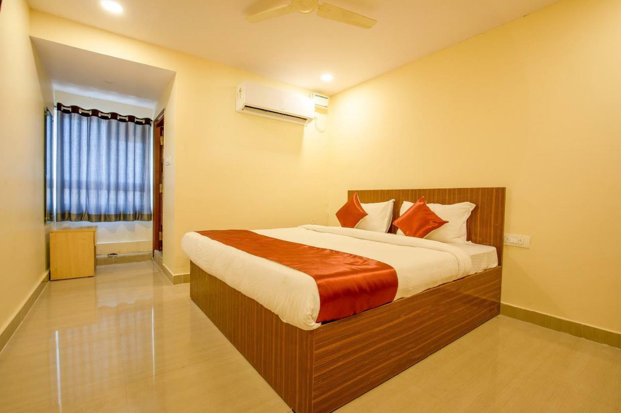 Oyo 13494 Hotel Nakshatra Inn Hyderabad Exterior photo
