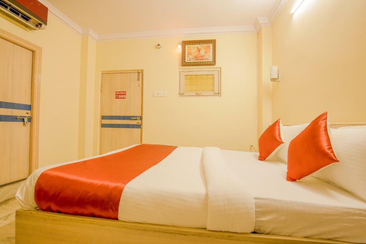 Oyo 13494 Hotel Nakshatra Inn Hyderabad Exterior photo